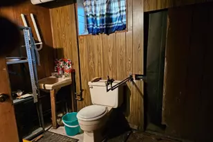 141-18 Lakewood Ave, Jamaica, NY 11435 - Photo 18