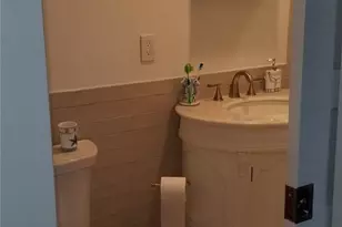 7 Crescent Walk, Seaview, NY 11770 - Photo 8