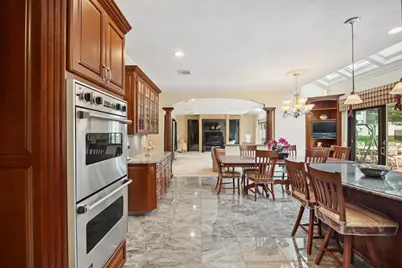 6 Heather Court, Dix Hills, NY 11746 - Photo 14