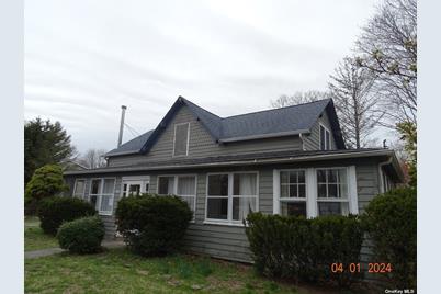 92 N Railroad Avenue, Jamesport, NY 11947 - Photo 1