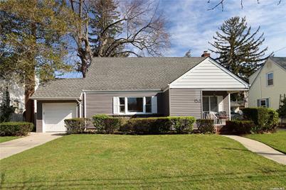 153 E Cherry Street, Floral Park, NY 11001 - Photo 1