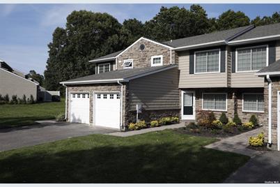 5000 Townhouse Drive #1803, Coram, NY 11727 - Photo 1