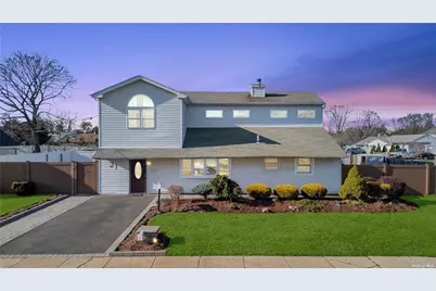 21 Hoover Lane, Bethpage, NY 11714 - Photo 1