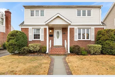 212 Colonial Avenue, Williston Park, NY 11596 - Photo 1