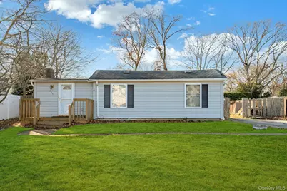 669 East Drive, Lindenhurst, NY 11757 - Photo 1