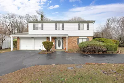 15 Shubert Lane, Bethpage, NY 11714 - Photo 1