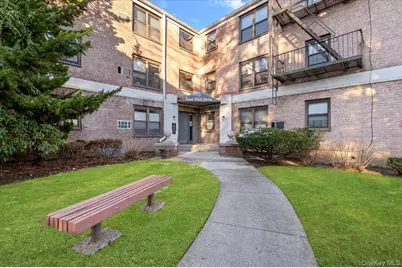 2 E Mill Drive #Apt 2H, Great Neck, NY 11021 - Photo 1