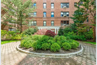 67-35 Yellowstone Boulevard #3O, Forest Hills, NY 11375 - Photo 1