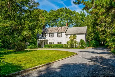 10 Hemlock Court, Syosset, NY 11771 - Photo 1