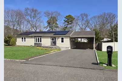 15 Avenue B, Holbrook, NY 11741 - Photo 1
