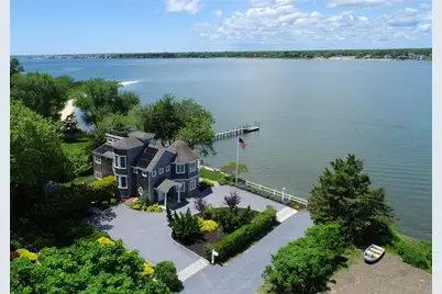 33 Mineola Court, Hampton Bays, NY 11946 - Photo 1