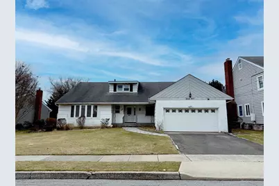 39 Cedarhurst Avenue, Cedarhurst, NY 11516 - Photo 1