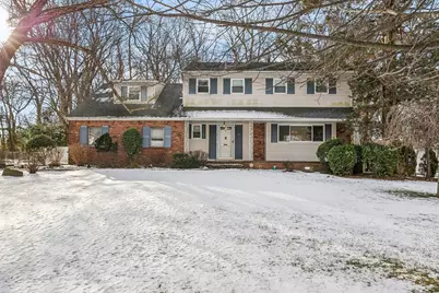 9 Pashen Place, Dix Hills, NY 11746 - Photo 1