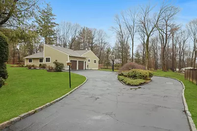 698 Bear Ridge Road, Pleasantville, NY 10570 - Photo 1