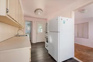2 Beverly Ave, Copiague, NY 11726 - Photo 14