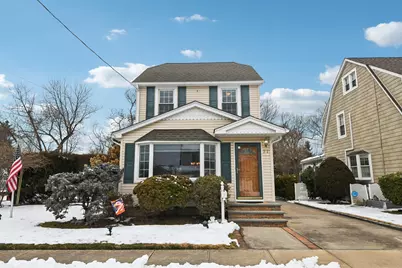 77 Yale Street, Williston Park, NY 11596 - Photo 1