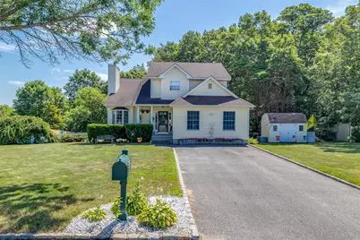 106 Williams Way S, Calverton, NY 11933 - Photo 1