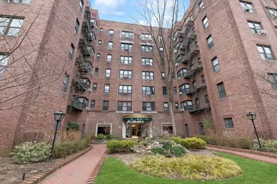 69-10 Yellowstone Boulevard #310, Forest Hills, NY 11375 - Photo 1