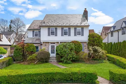 216 Devoe Avenue, Yonkers, NY 10705 - Photo 1