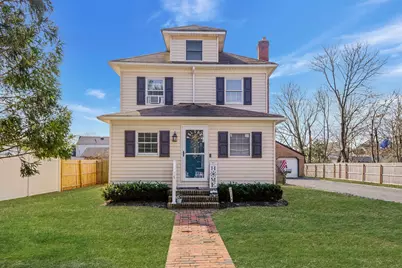 4 Hulse Court, Patchogue, NY 11772 - Photo 1