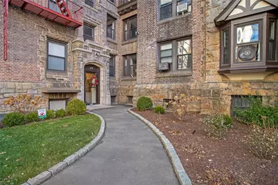 254 Martine Avenue #3D, White Plains, NY 10601 - Photo 1