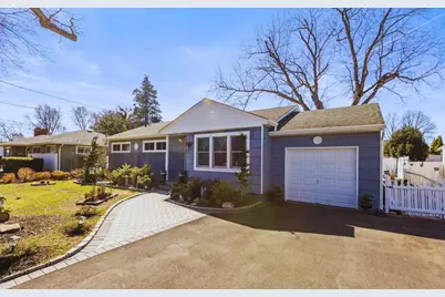 10 Jones Lane, Huntington, NY 11743 - Photo 1