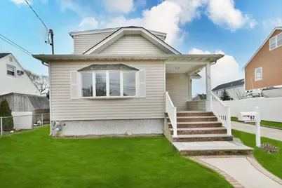 57 Palm Street, Lindenhurst, NY 11757 - Photo 1