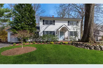 370 E Central Avenue, Pearl River, NY 10965 - Photo 1