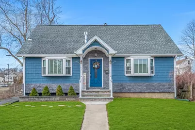 433 S 7th Street, Lindenhurst, NY 11757 - Photo 1