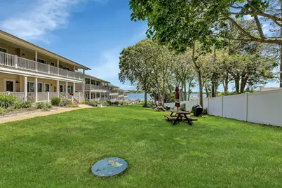 81 West Tiana Road #b5, Hampton Bays, NY 11946 - Photo 1