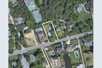 61 Middle Pond Rd, Southampton, NY 11968 - Photo 1