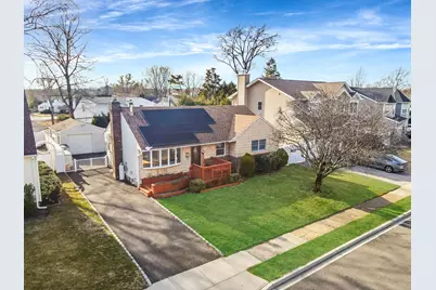 12 Cheshire Avenue, Syosset, NY 11791 - Photo 1