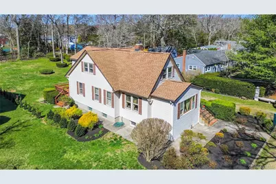 675 N Oakwood Road, Laurel, NY 11948 - Photo 1