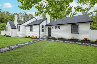 337 Vanderbilt Boulevard, Oakdale, NY 11769 - Photo 1