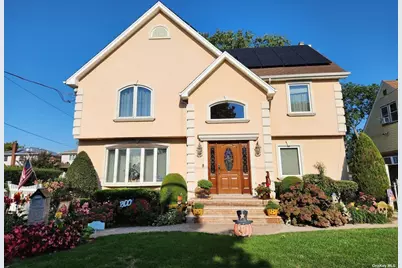 206 Wardwell Road, Mineola, NY 11501 - Photo 1