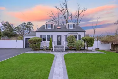 732 Glendale Road, West Babylon, NY 11704 - Photo 1