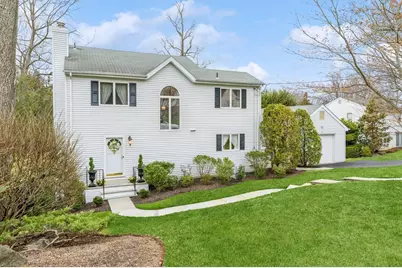 16 Greenvale Place, Scarsdale, NY 10583 - Photo 1