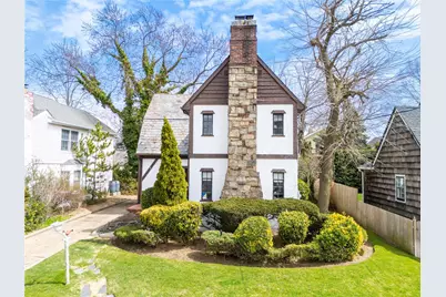 5 Shelton Court, Rockville Centre, NY 11570 - Photo 1