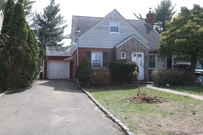 22 Primrose Drive, New Hyde Park, NY 11040 - Photo 1