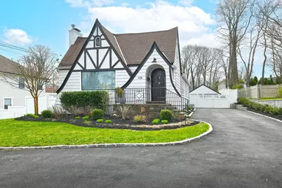 438 W Main Street, Huntington, NY 11743 - Photo 1