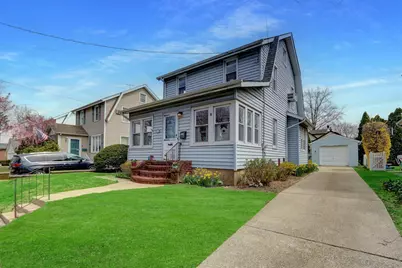 25 Gladiolus Avenue, Floral Park, NY 11001 - Photo 1