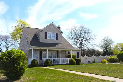 104 Riviera Parkway, Lindenhurst, NY 11757 - Photo 1