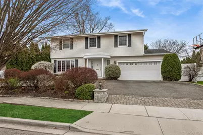 20 Sagamore Way S, Jericho, NY 11753 - Photo 1