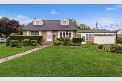 6 Rex Court, Mineola, NY 11501 - Photo 1