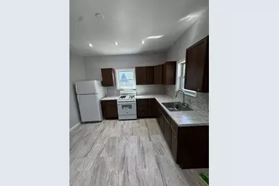 564 Broadway, Amityville, NY 11701 - Photo 1