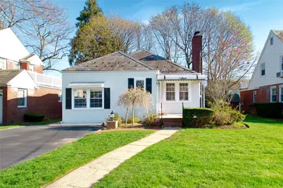 29 Sydney Avenue, Malverne, NY 11565 - Photo 1