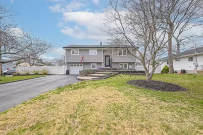 30 Lake Promenade, Ronkonkoma, NY 11779 - Photo 1