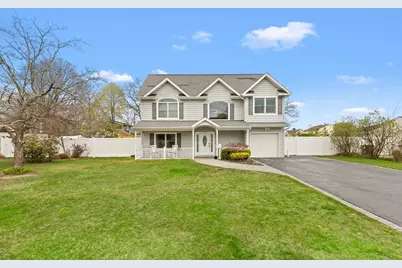 553 Rockaway Street, West Islip, NY 11795 - Photo 1