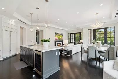 1000 Royal Court #1008, North Hills, NY 11040 - Photo 1