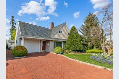 39 Mallard Road, Levittown, NY 11756 - Photo 1